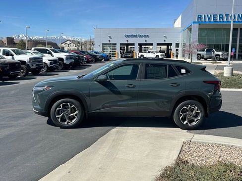 New 2026 Chevrolet Trax LT w/ Driver Confidence Package FWD image 20