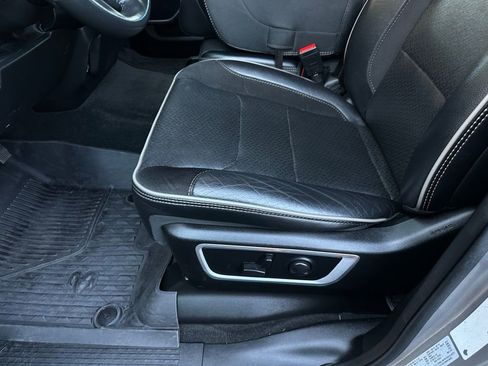 Used 2023 RAM 1500 Laramie image 12