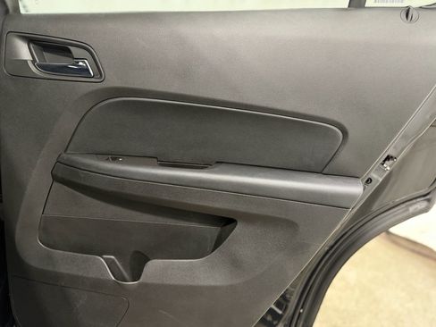 Used 2017 Chevrolet Equinox LT w/ Midnight Edition image 30