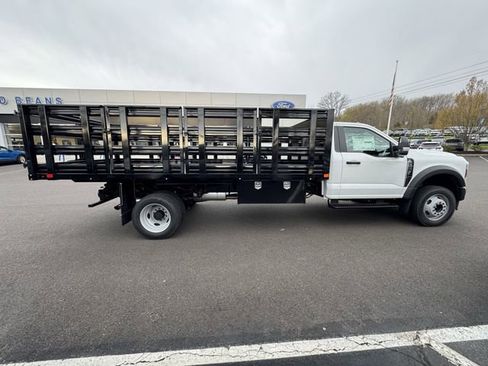 New 2025 Ford F550 2WD Regular Cab Super Duty w/ XL Chrome Package image 4