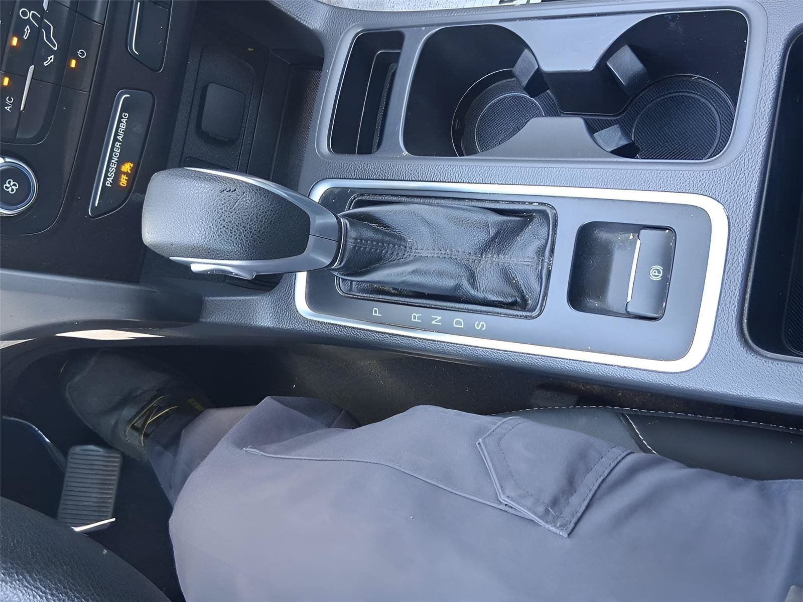 Used 2017 Ford Escape S FWD image 21