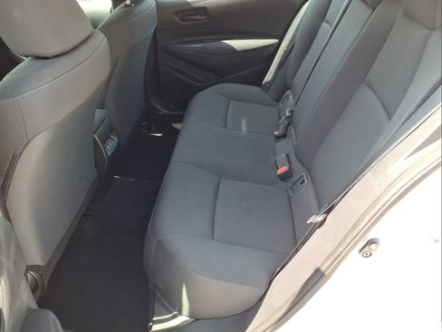 Used 2025 Toyota Corolla LE FWD image 18