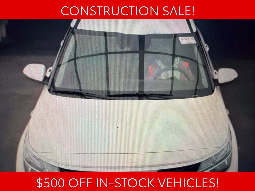Used 2026 Kia Seltos LX FWD image 2
