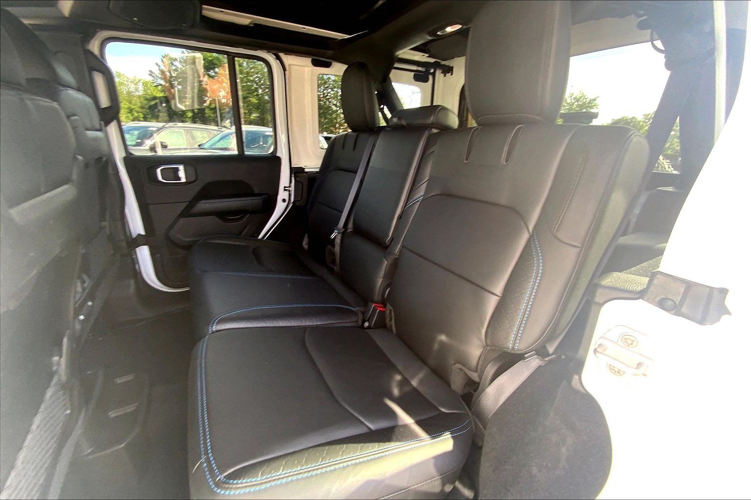 Used 2024 Jeep Wrangler High Altitude AWD/4WD image 20