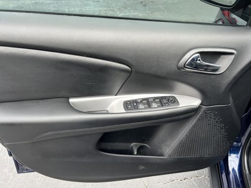 Used 2020 Dodge Journey SE image 10