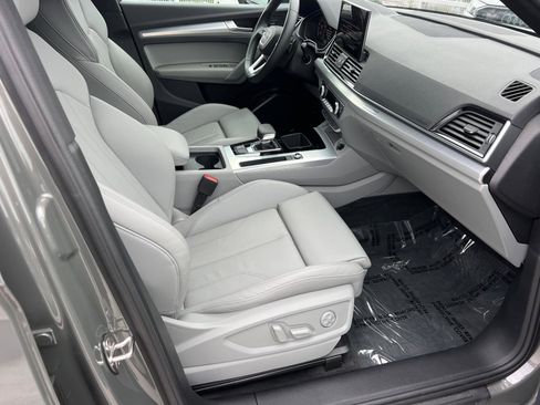 Used 2025 Audi Q5 2.0T Premium image 13