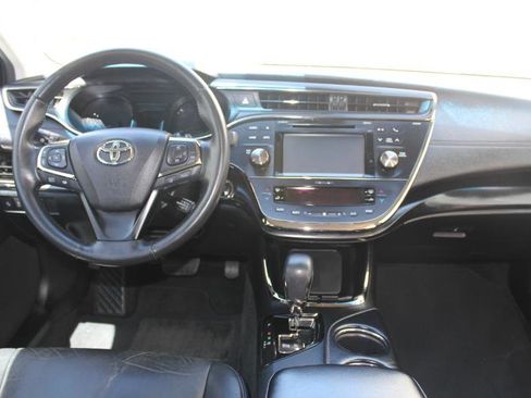 Used 2018 Toyota Avalon Touring image 19
