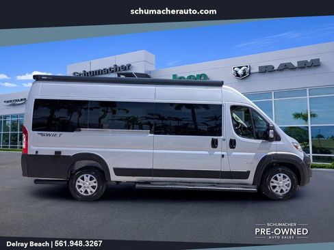 Used 2025 RAM ProMaster 3500 w/ Storage Group FWD image 8