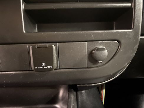 Used 2017 Chevrolet Express 2500 Extended RWD image 29