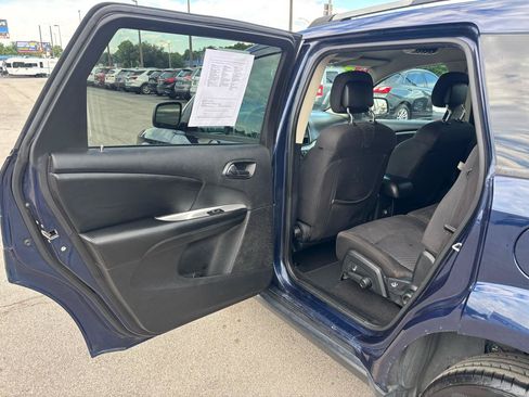 Used 2017 Dodge Journey SE w/ Flexible Seating Group FWD image 14