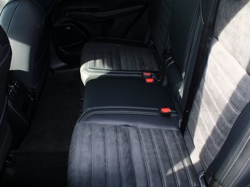 New 2026 Mitsubishi Outlander SE image 11