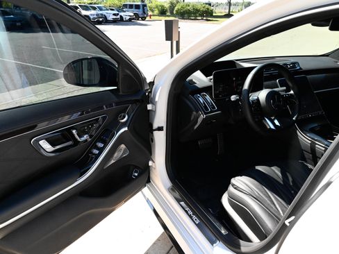 Used 2024 Mercedes-Benz S 63 AMG S image 15