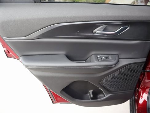 New 2025 Jeep Grand Cherokee Altitude image 16