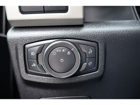 Used 2018 Ford F150 Lariat image 33