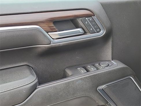Used 2024 GMC Sierra 1500 SLT image 19