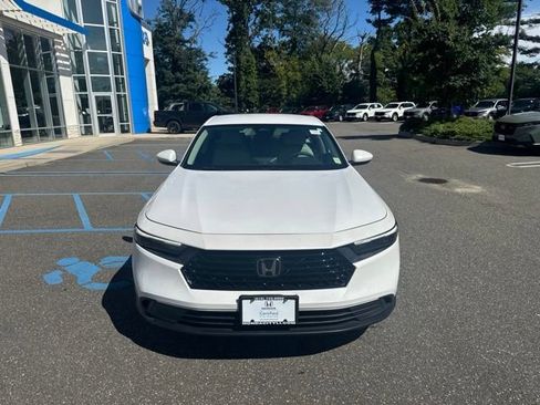 Certified 2023 Honda Accord LX image 3