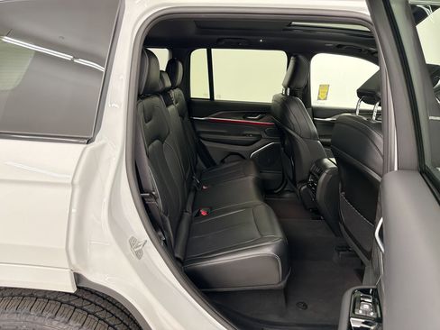 Used 2023 Jeep Grand Cherokee Overland image 26