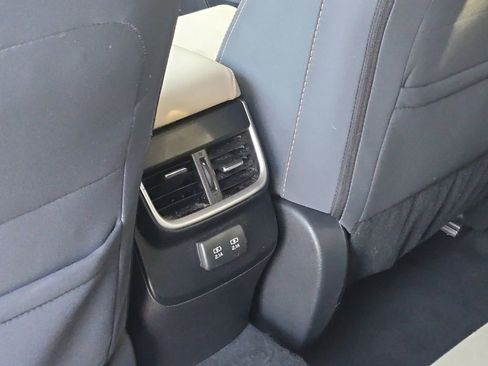 Used 2022 Subaru Outback Premium AWD/4WD image 38