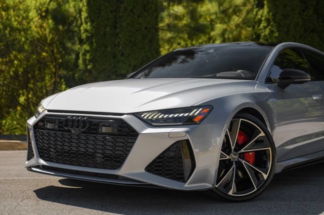 Used 2023 Audi RS 7 Sportback w/ Black Optic Package AWD/4WD image 2