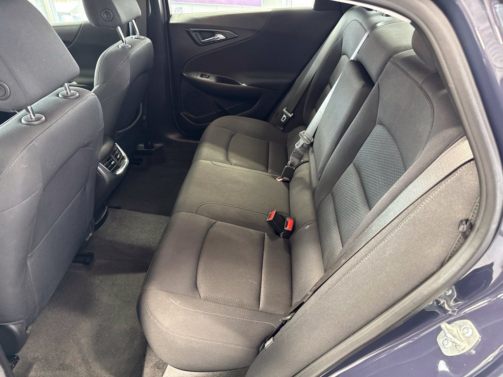 Used 2025 Chevrolet Malibu LT FWD image 18