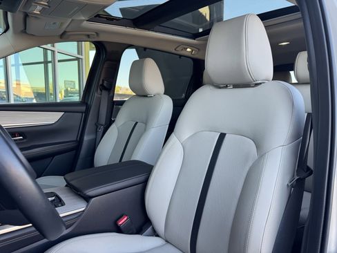 Used 2024 MAZDA CX-90 Plug-In Hybrid w/ Premium Pkg image 36