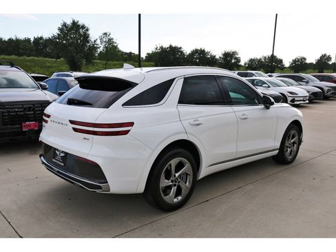 Used 2026 Genesis GV70 2.5T AWD/4WD image 7