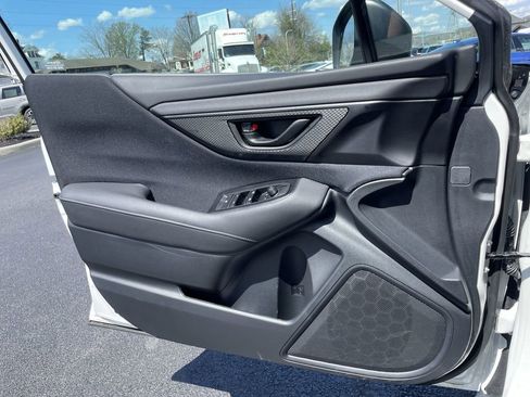 Used 2025 Subaru Outback image 19