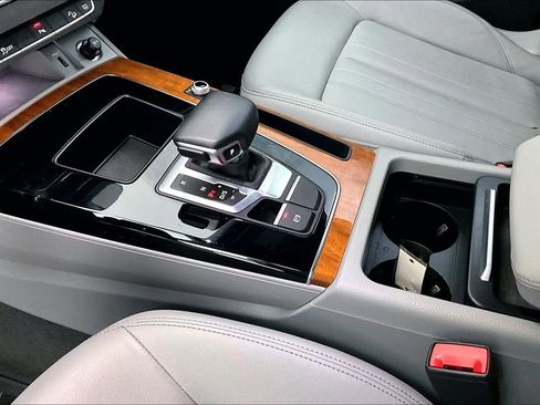 Used 2022 Audi Q5 2.0T Premium image 18