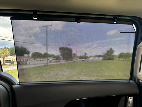 Used 2023 Kia Carnival SX FWD image 36