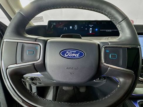 Certified 2025 Ford Expedition Max Platinum image 13