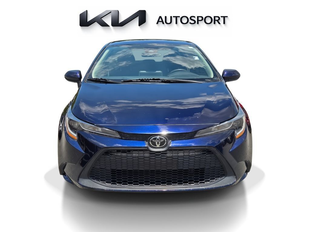 Used 2022 Toyota Corolla LE FWD image 2