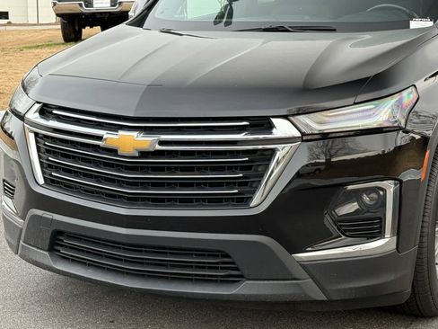Used 2023 Chevrolet Traverse LT image 10