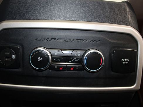 Used 2023 Ford Expedition Max Limited image 35