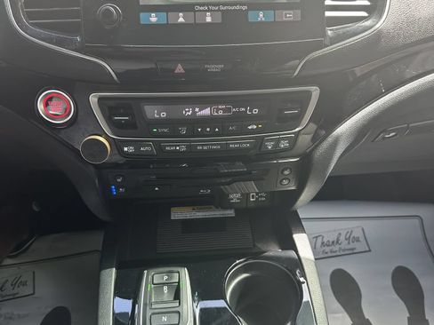 Used 2021 Honda Pilot Black Edition image 11