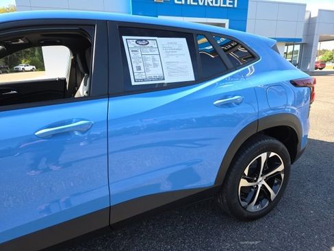 Used 2024 Chevrolet Trax RS w/ Sunroof Package image 31