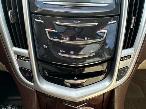 Used 2016 Cadillac SRX Luxury w/ Driver Awareness Package AWD/4WD image 14