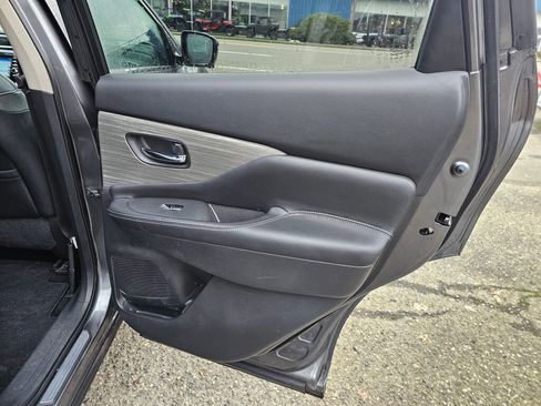 Used 2016 Nissan Murano SL w/ SL Technology Package image 14