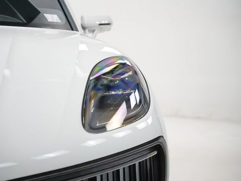 Used 2026 Porsche Macan S AWD/4WD image 6