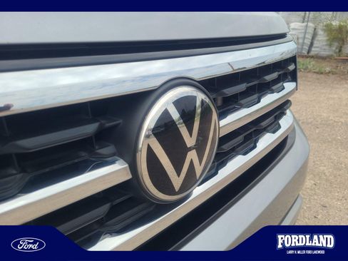 Used 2021 Volkswagen Atlas Cross Sport SE AWD/4WD image 23