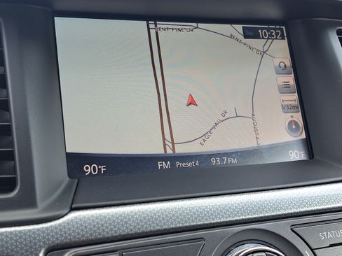 Used 2017 Nissan Pathfinder SL w/ SL Tech Package image 25