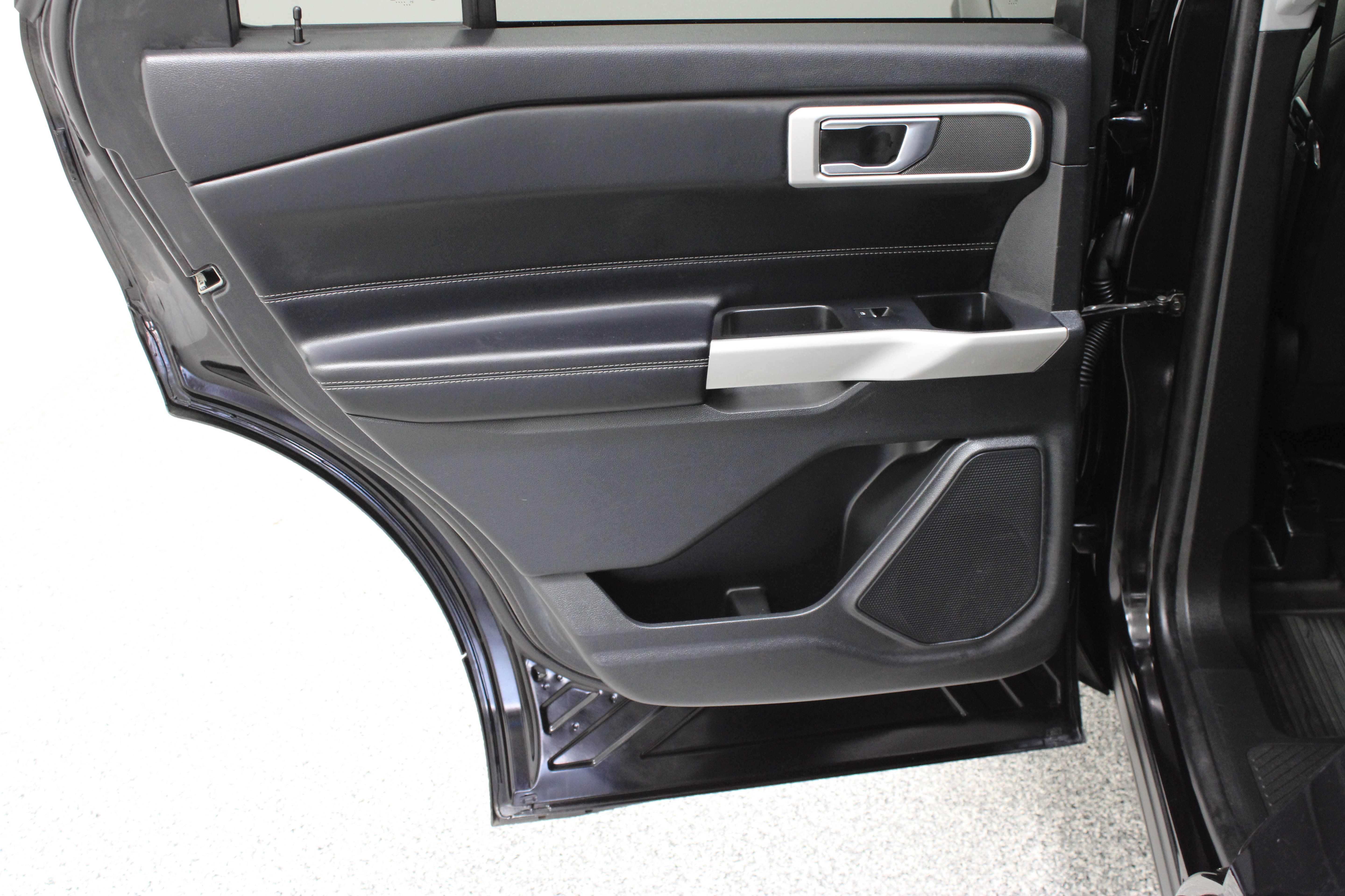 Used 2022 Ford Explorer XLT AWD/4WD image 27