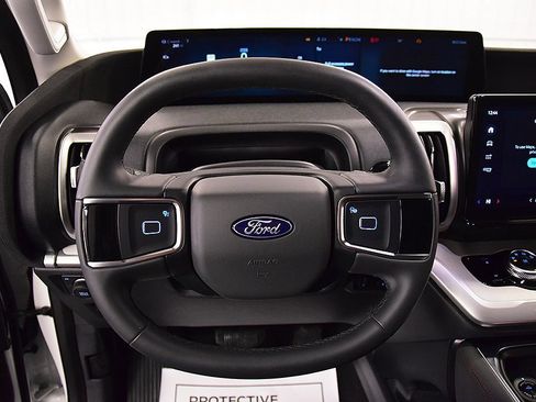 Used 2025 Ford Expedition Max Active image 17