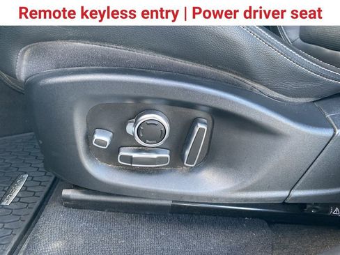 Used 2019 Jaguar F-PACE S image 15