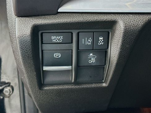 Used 2017 Acura MDX SH-AWD w/ Technology Package image 16