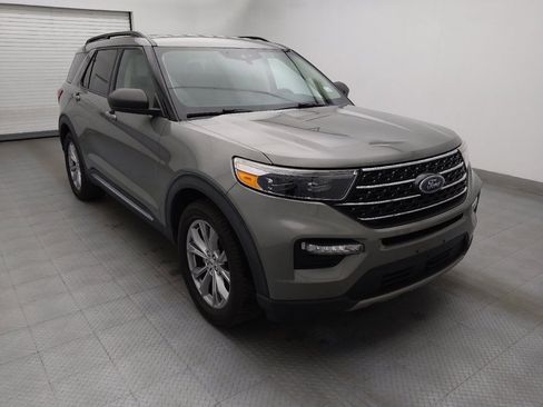 Used 2020 Ford Explorer XLT w/ Equipment Group 202A image 13