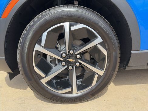 Used 2026 Chevrolet Equinox EV LT AWD/4WD image 9