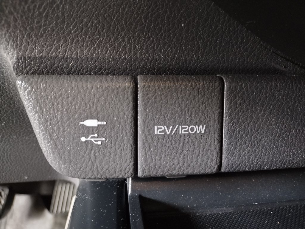 Used 2018 Toyota Camry LE FWD image 25