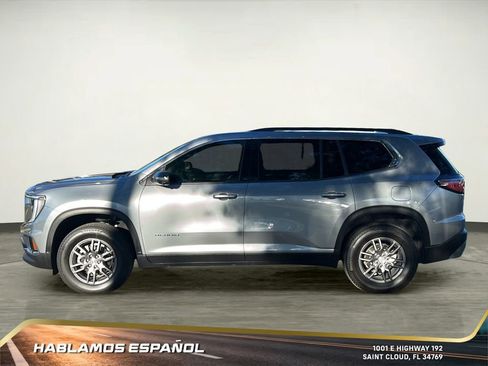 Used 2025 GMC Acadia Elevation image 3