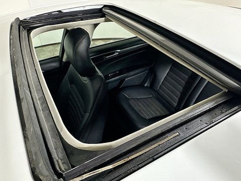 Used 2017 Ford Fusion SE w/ Equipment Group 601A image 15