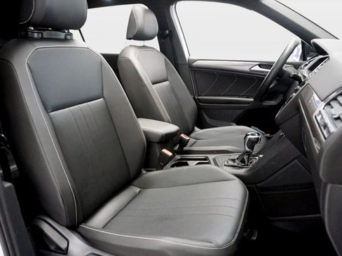 Used 2023 Volkswagen Tiguan SE R-Line FWD image 23